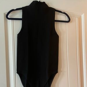 Fabletics Brin Sculptknit Bodysuit. size S. Never worn w tags